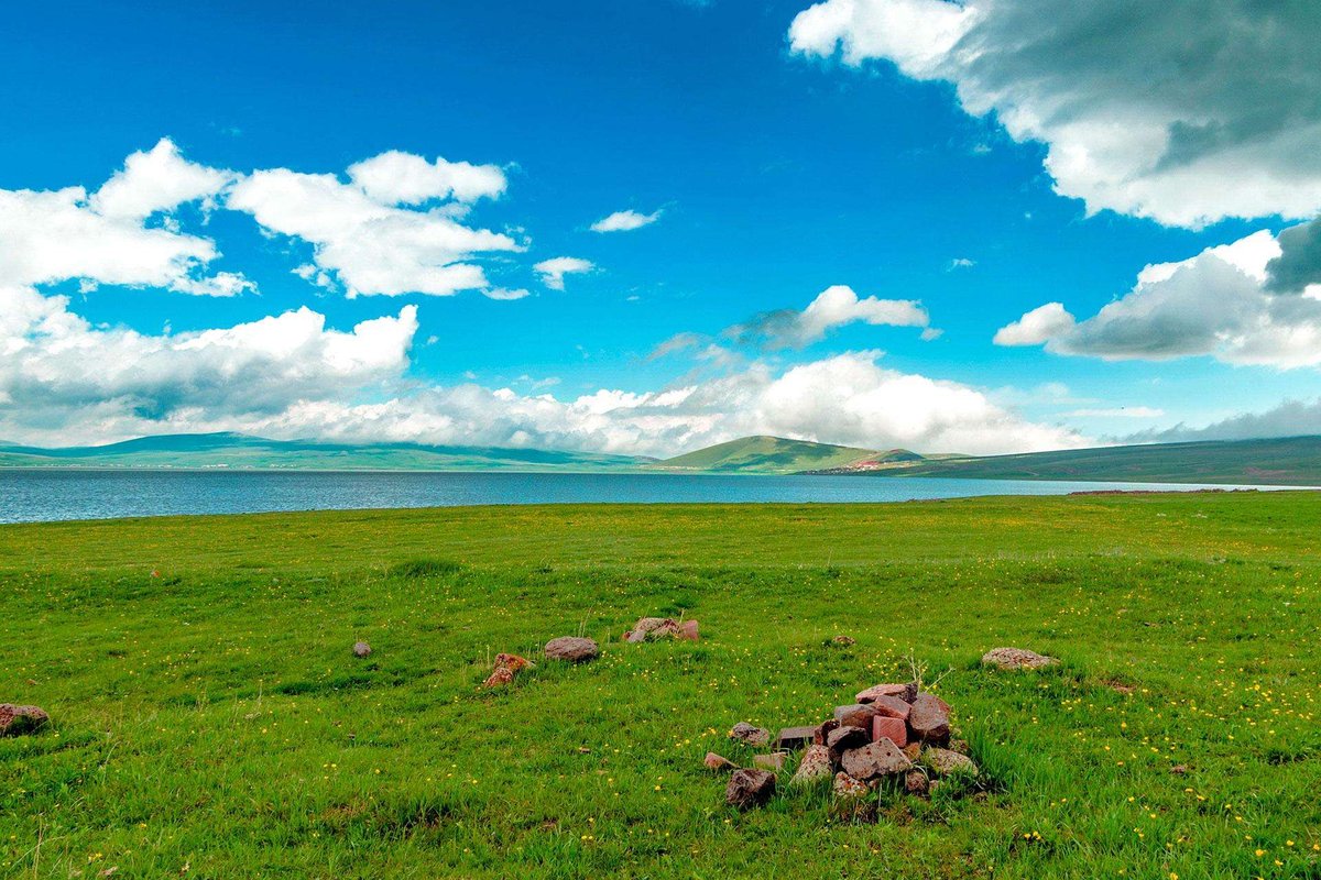 paravani-lake-georgia