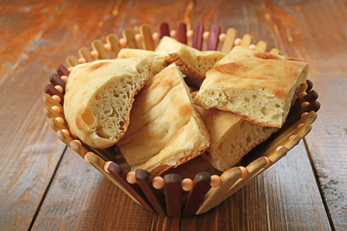puri-georgian-bread