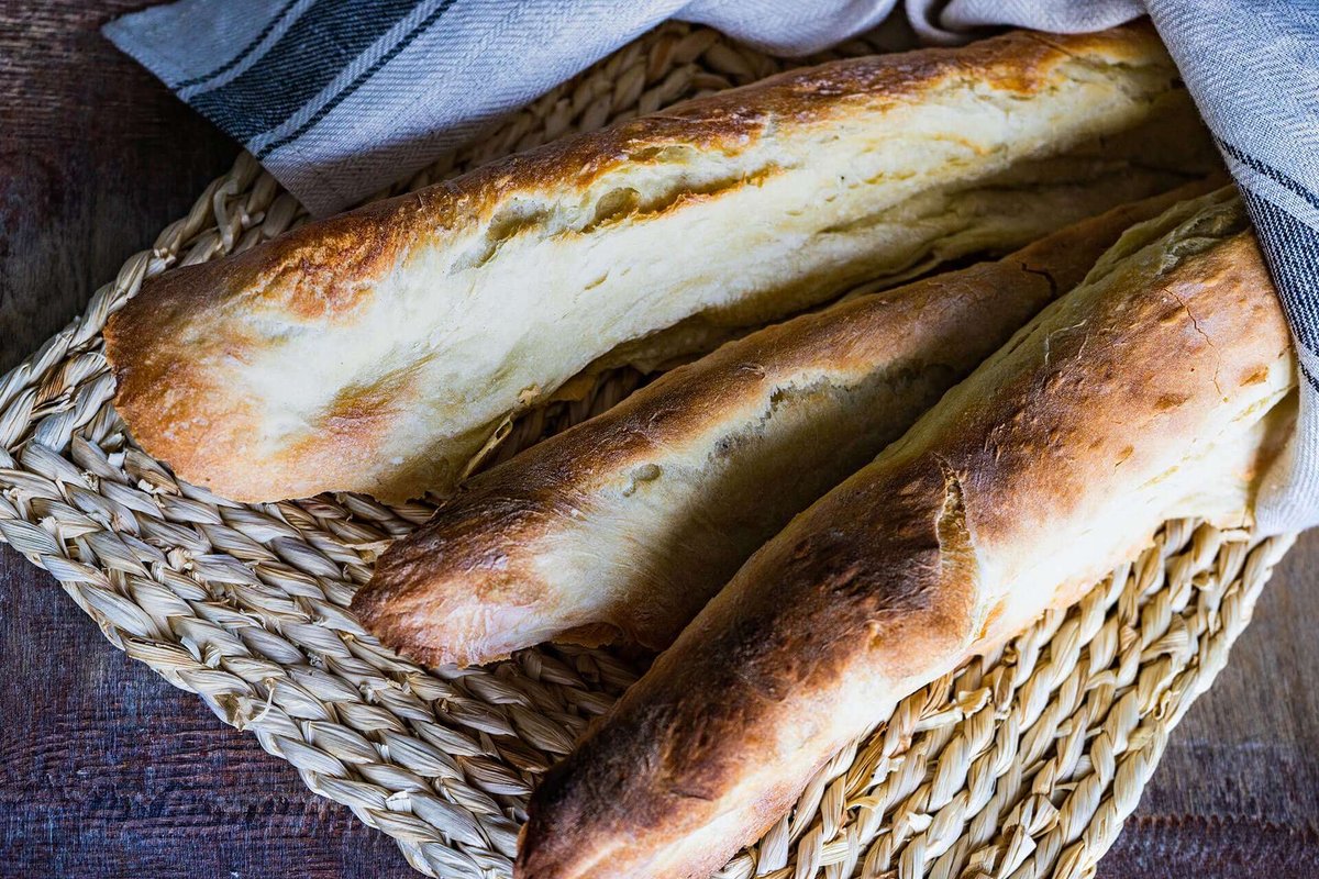 puri-georgian-bread