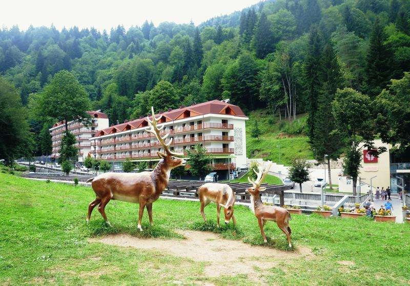 Deer figurines in Sairme