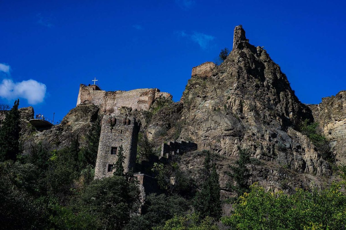 srednevekovyj-zamok-narikala-v-tbilisi