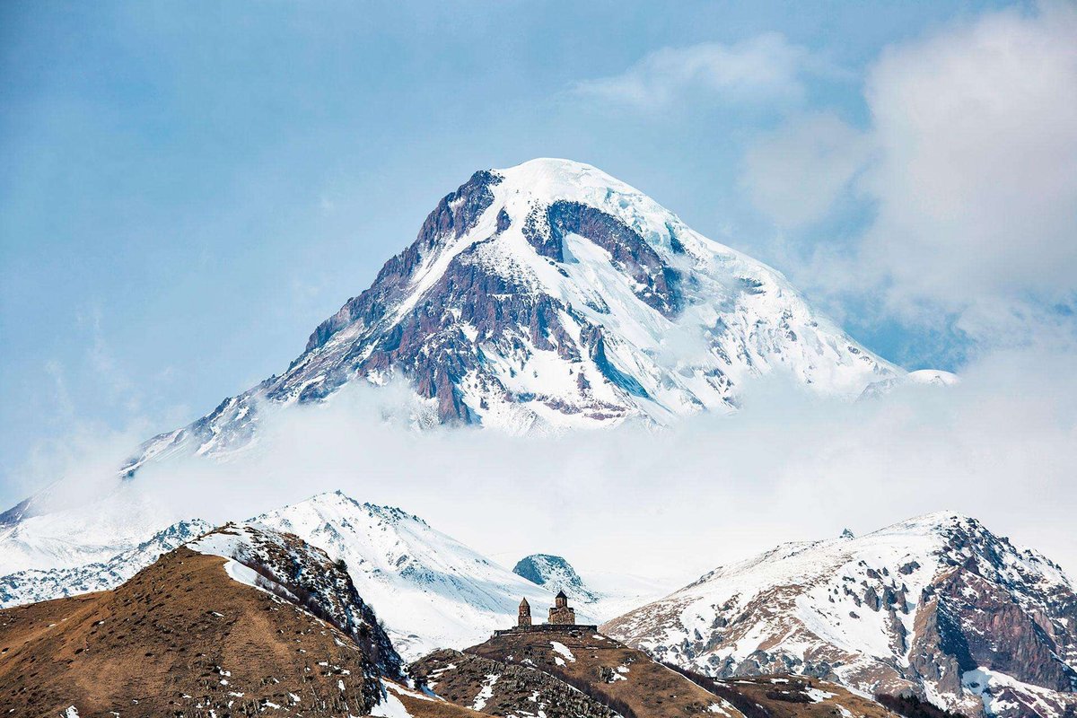 stepantsminda-gergeti-peak-mount-kazbek