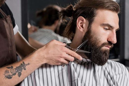 strizhka_borody_v_barbershope