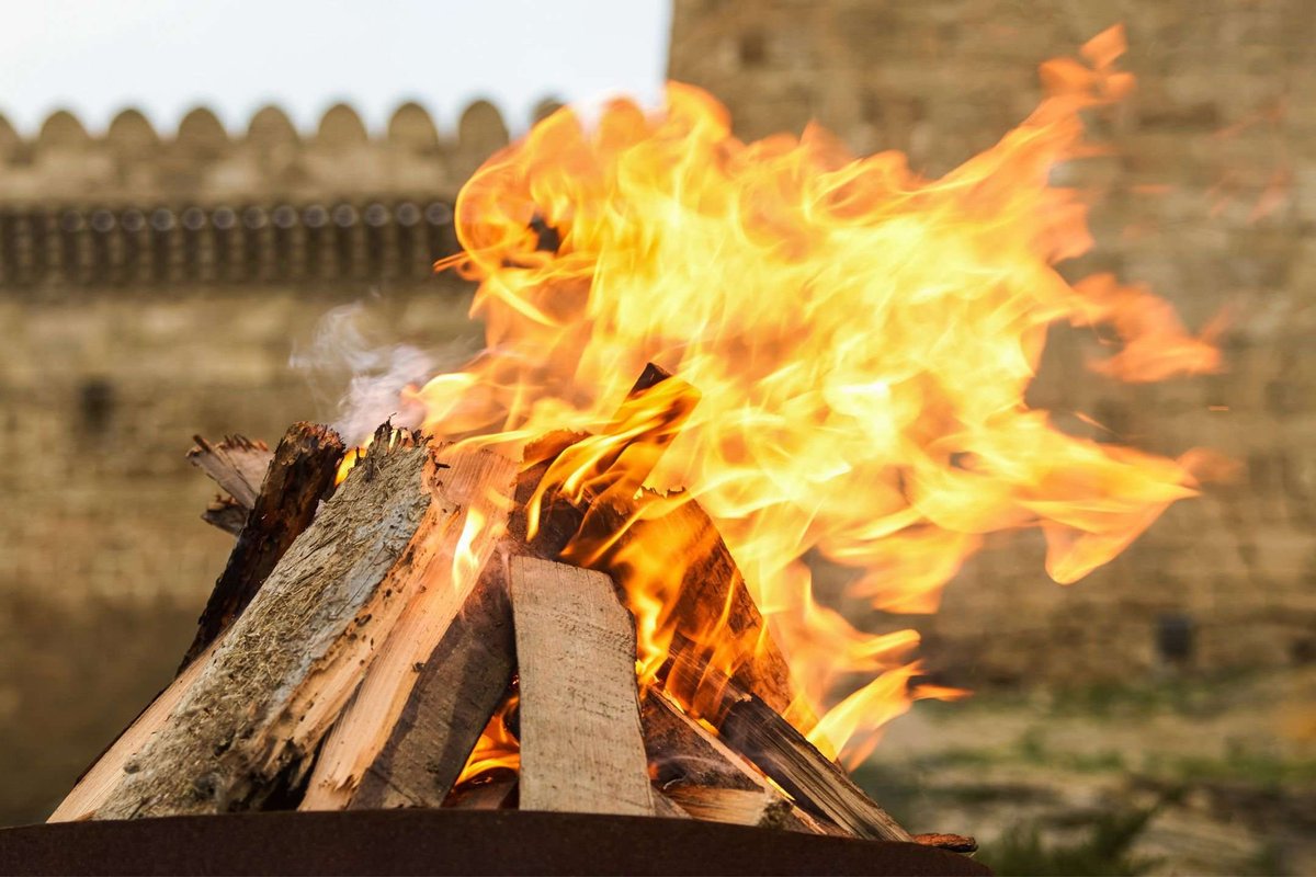 traditional-novruz-holiday-bonfire